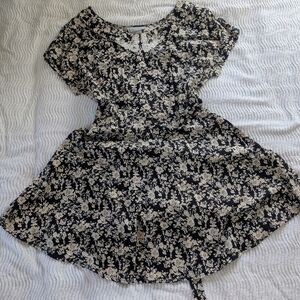 Floral Black and Cream Vintage Women's Dress